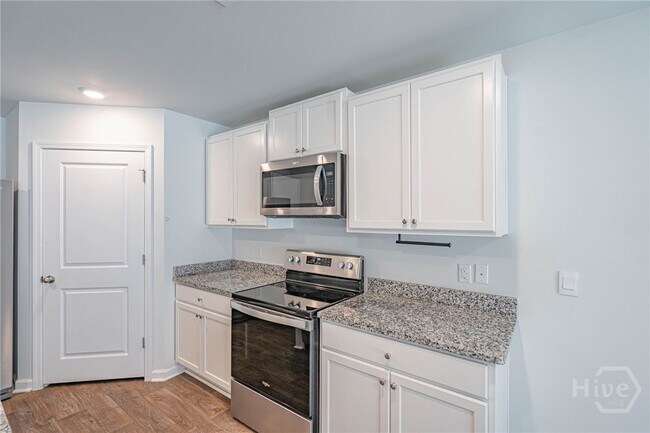 Building Photo - 1004 Bergamot Rd