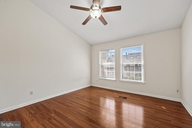 Building Photo - 4045 Chetham Wy