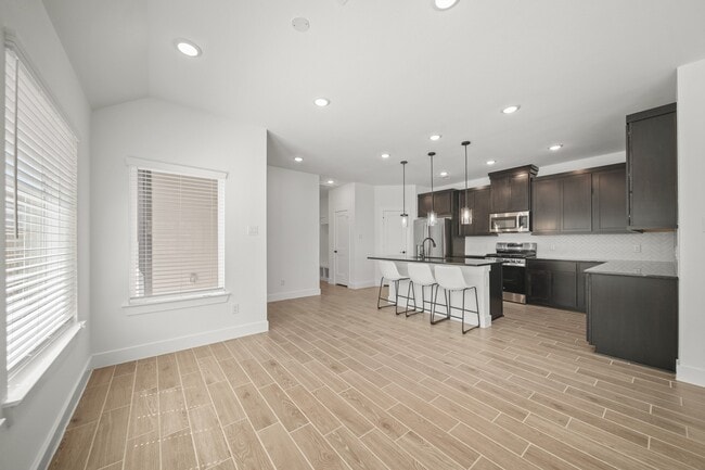 Building Photo - 10111 Crescendo Wy