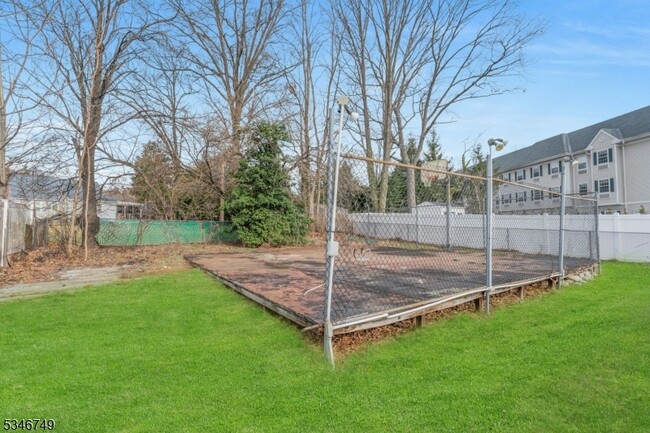 Building Photo - 47 Springfield Ave