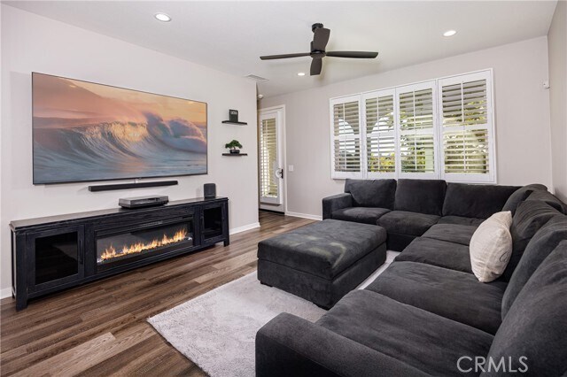 Building Photo - 21412 Dahlia Ct