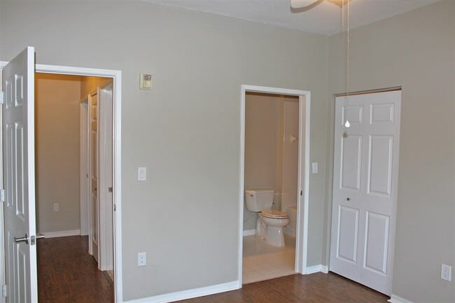 Building Photo - 550 Florida Club Blvd