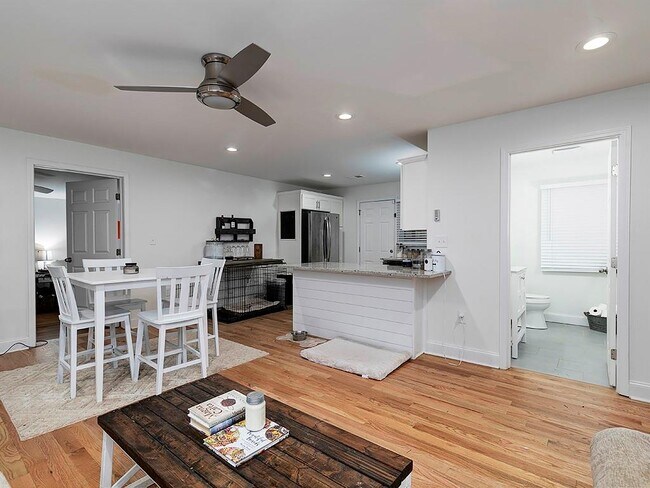 Building Photo - 3940 Forrest Ct