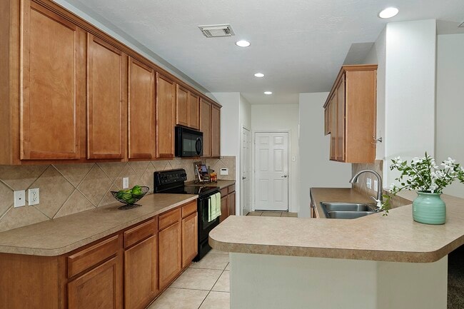 Building Photo - 51 Wickerdale Pl