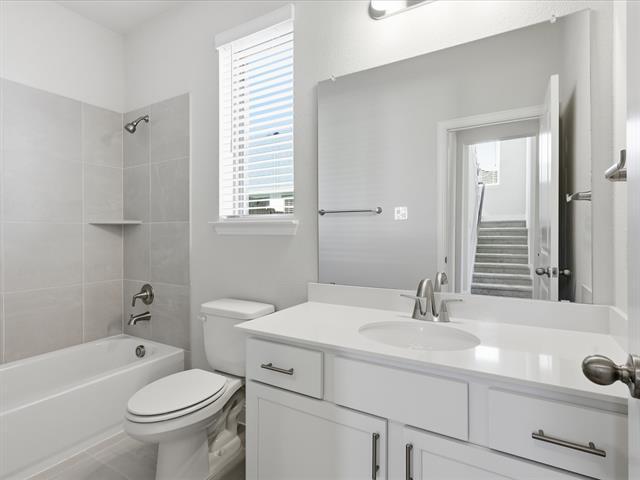 Building Photo - 2620 Fargo Pl