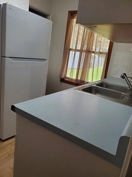 Building Photo - 224 E Graves Rd