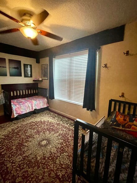 Second Bedroom - 19 Meadow Ridge E