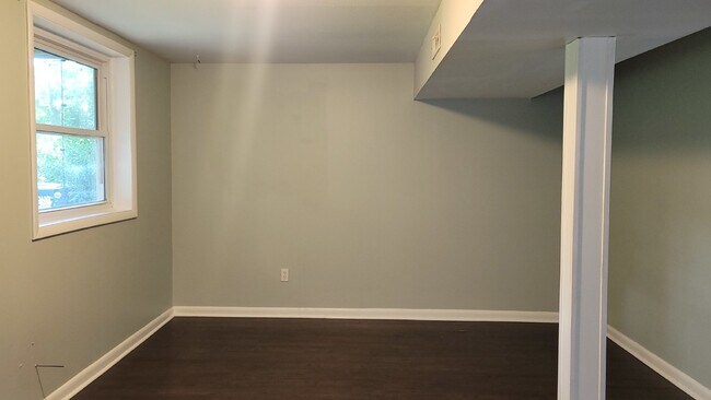 Building Photo - Beautiful  & Charming 4-Bedroom Home with ...