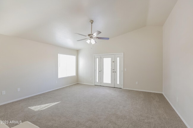 Building Photo - 7422 S 40th Ln