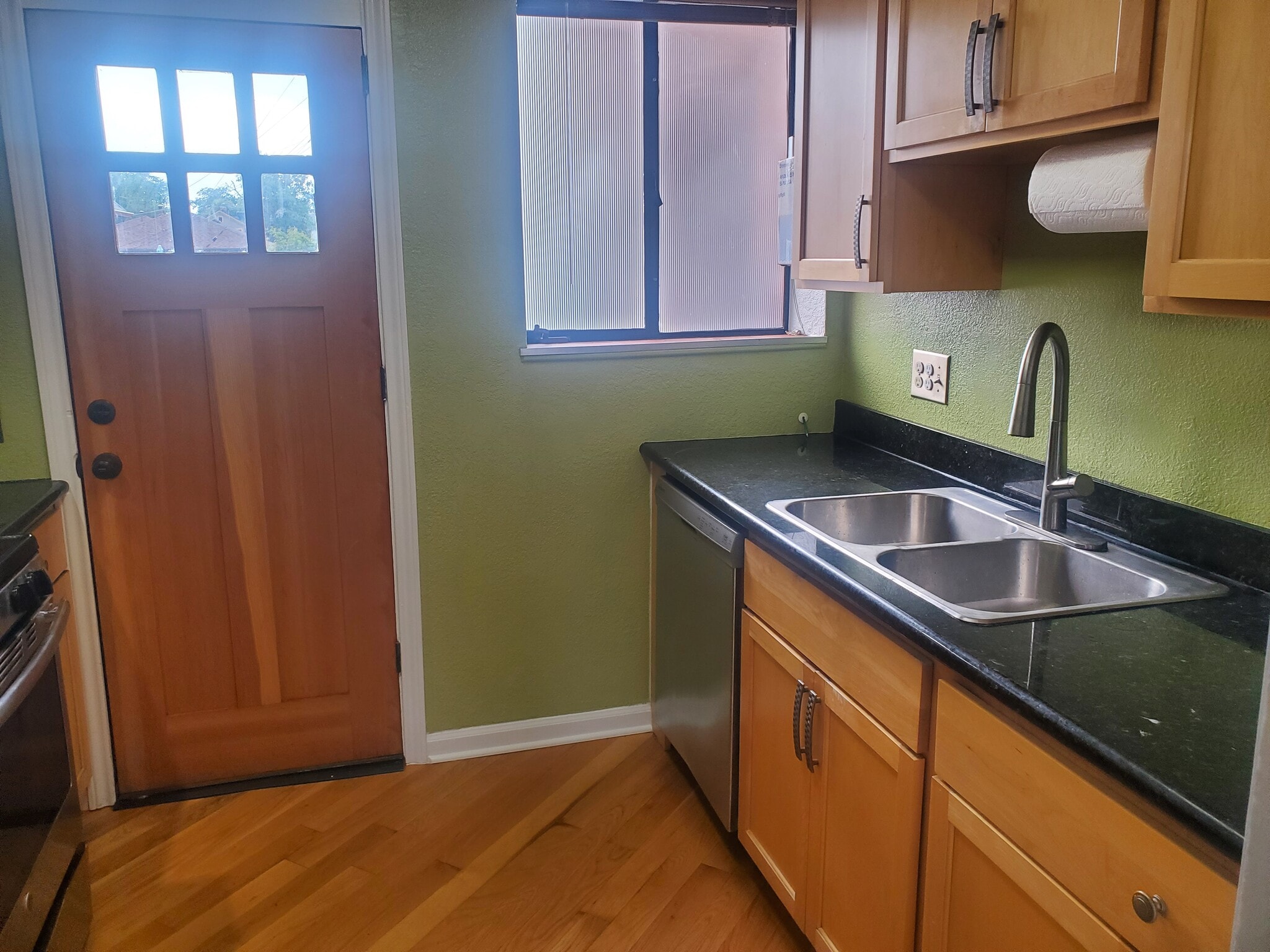 kitchen - 3339 N Harrison St