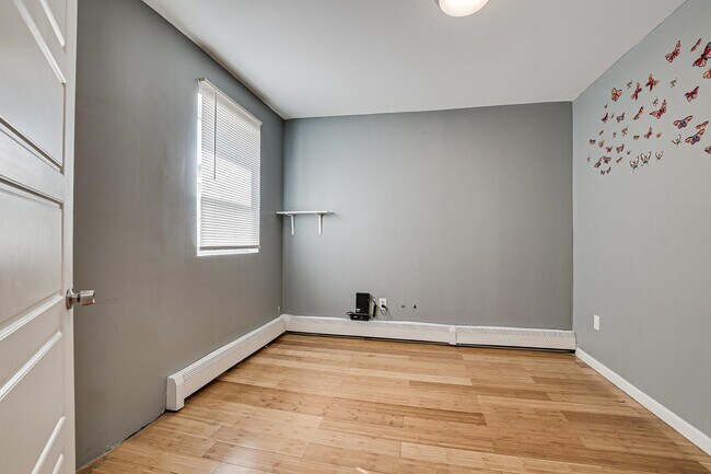 Building Photo - 52 Beacon Ave