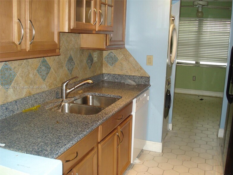 Building Photo - 267 NE 201st Ter