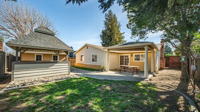Building Photo - Beautifully Upgraded Single Family Home in Vacaville