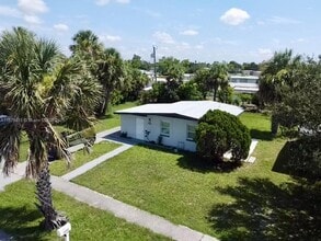 Building Photo - 3460 Normandy Dr