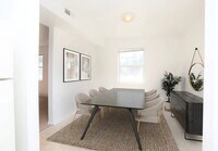 Building Photo - 6110 Cricklewood Dr