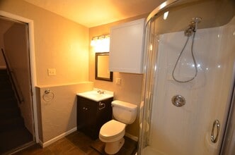 Building Photo - 1 bedroom in Warrior's Mark!