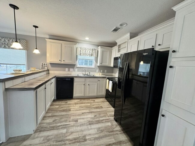 Building Photo - 2323 NW 46th Ct