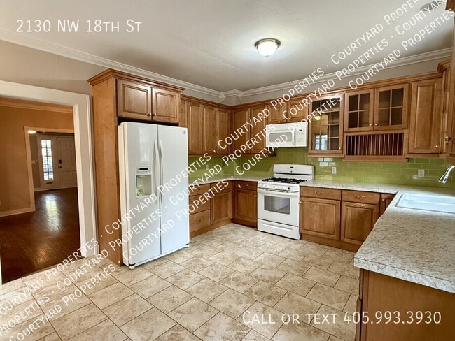 Building Photo - 2130 NW 18th St