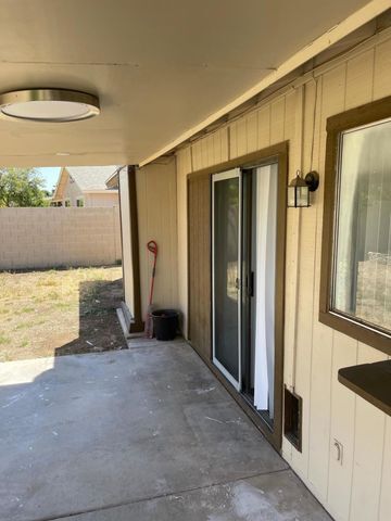 Building Photo - Beautiful Upgraded Home available Now