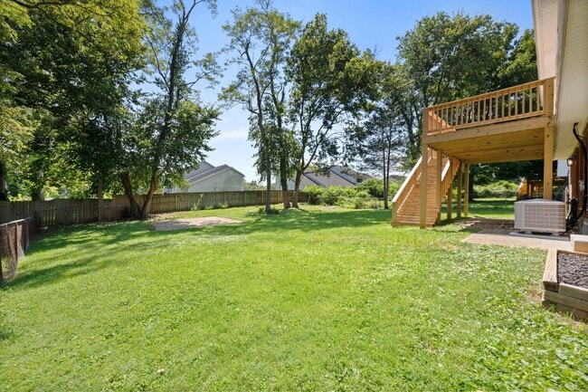 Building Photo - 9212 Foxtail Ct