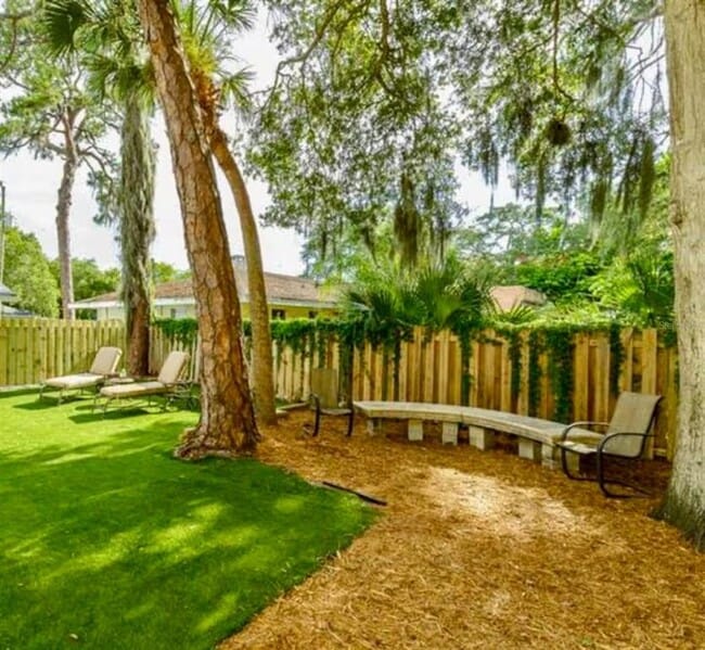 Building Photo - 1317 Cocoanut Ave