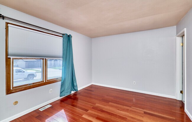 Building Photo - 15481 Duxbury Way