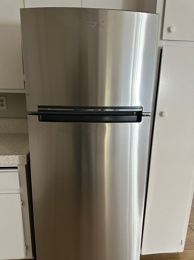 Building Photo - 564-568 7th St