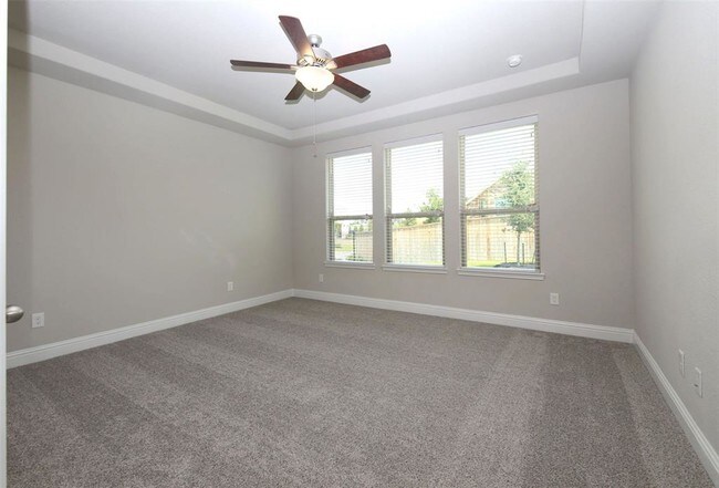 Building Photo - 18 Salado Vista Ct