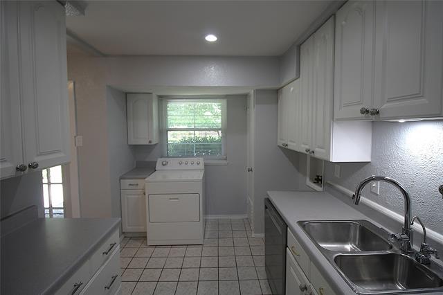 Building Photo - 804 Wateka Way