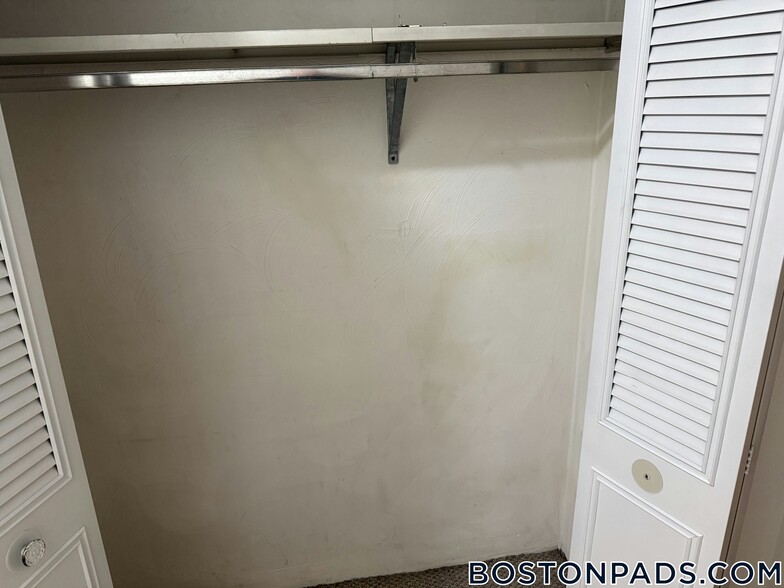 Building Photo - 80 Gardner St