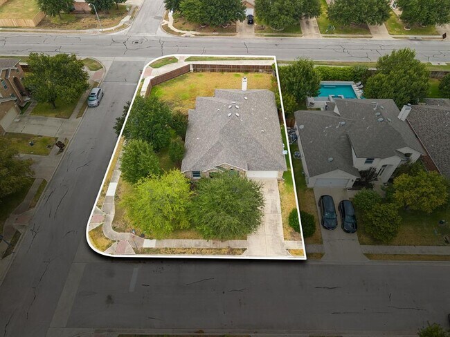 Building Photo - 3400 Trickling Springs Way