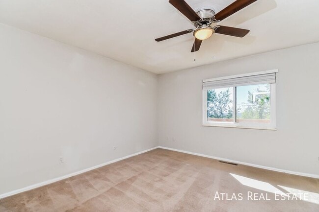 Building Photo - 2975 Montebello Dr W