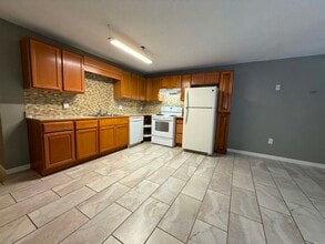 Building Photo - 1709 Avenue L