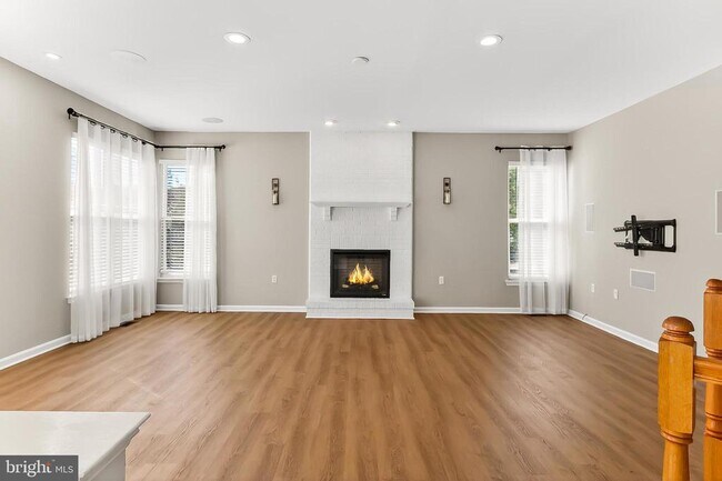 Building Photo - 2410 Dakota Lakes Dr