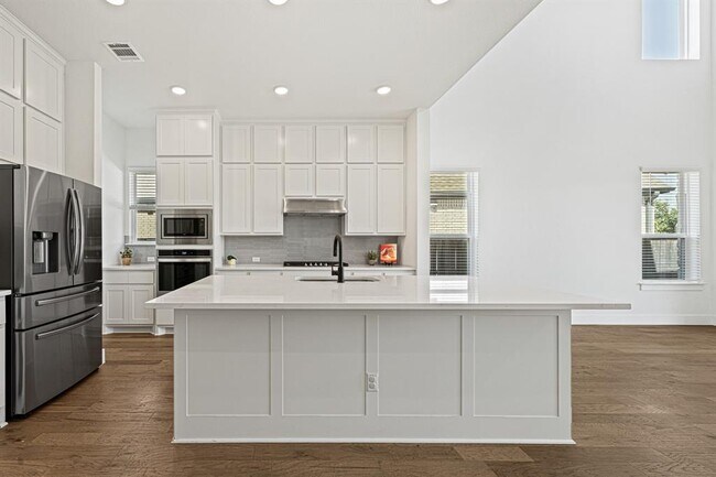 Building Photo - 1105 Lickety Ln