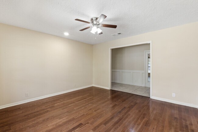 Building Photo - 9052 Zapata Way