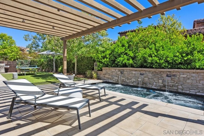 Building Photo - 10879 Equestrian Ridge Ct