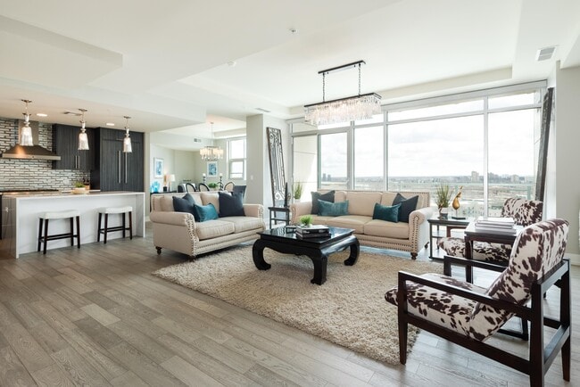 Building Photo - 2001 Lincoln St