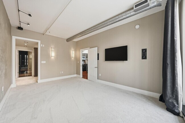 Building Photo - 1615 N Queen St