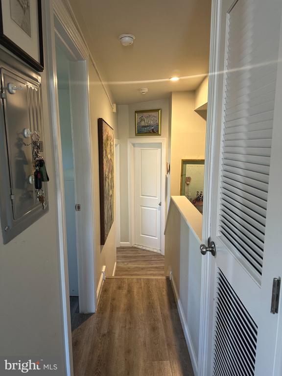 Building Photo - 1800 Catharine St