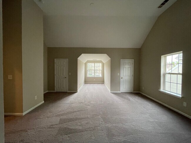 Building Photo - 3635 Pauline Ln