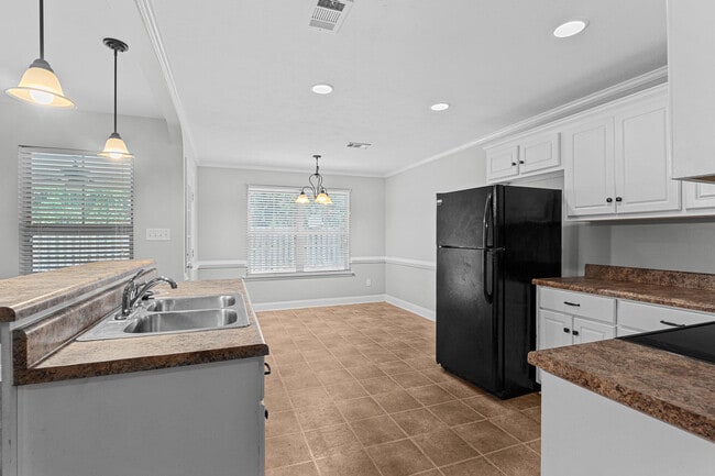 Building Photo - 1132 Sierra Ln