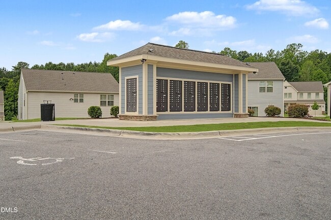 Building Photo - 1621 Crimson Leaf Ln