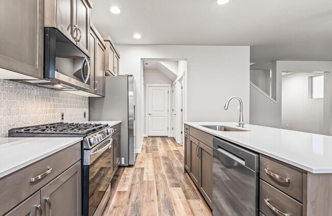 Building Photo - BRAND NEW BLACKROCK 4BD/2.5BA MERIDIAN HOME!