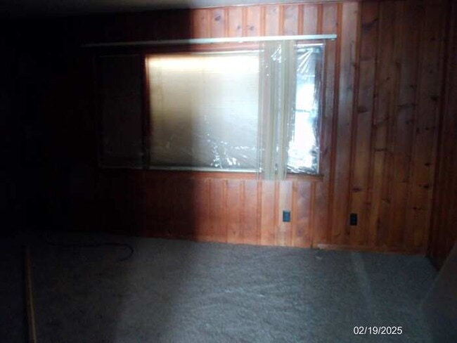 Building Photo - 15675 Lappin St