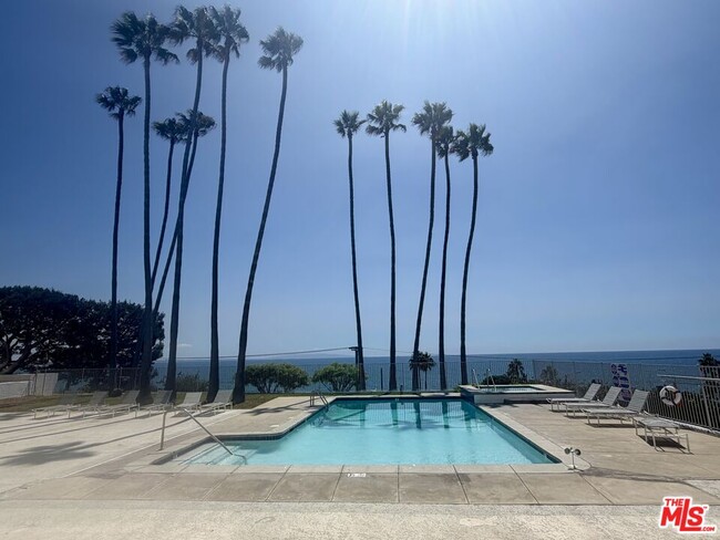 Building Photo - 17350 Sunset Blvd