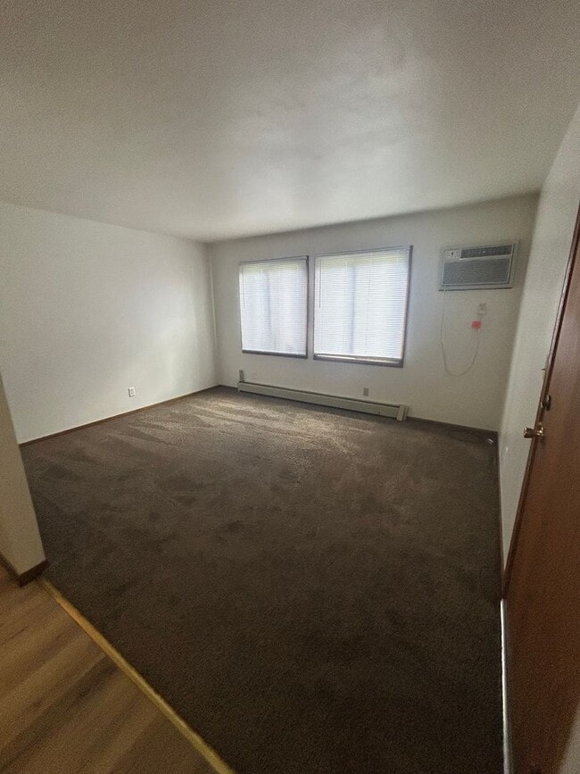 Interior Photo - 153225 Shoreland Ln