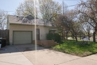 Building Photo - 420 8th Ave SE