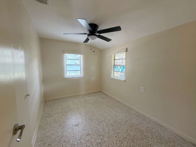 Building Photo - 5808 Olive Dr