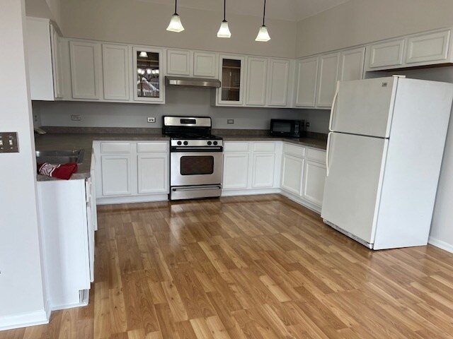 Building Photo - 16650 Liberty Cir